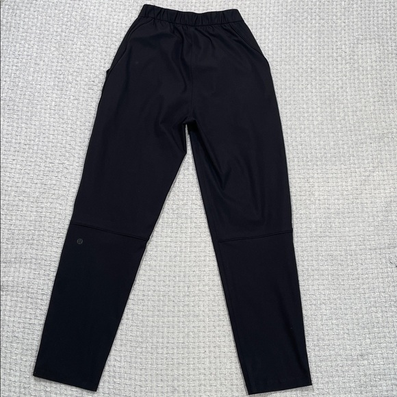 Lululemon Essential High-Rise Trouser Pants Pleat Tapered Leg Women’s 2 Black - Picture 3 of 11